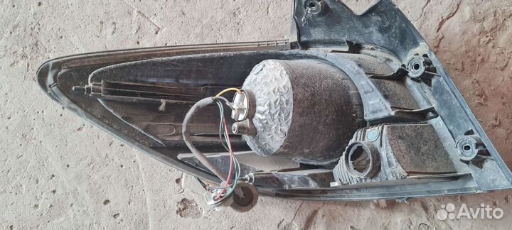 Фонарь задний правый chevrolet cruze J300