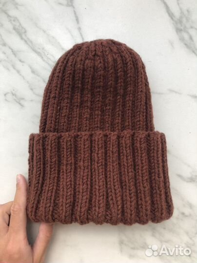 Женская зимняя шапка