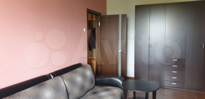 2-к. квартира, 53 м², 10/16 эт.