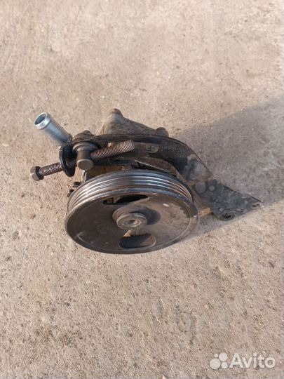Насос гур Nissan Primera P12 1.6