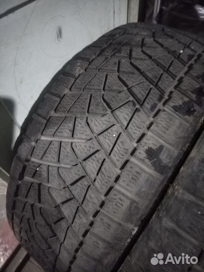 Bridgestone Blizzak DM-Z3 235/55 R18