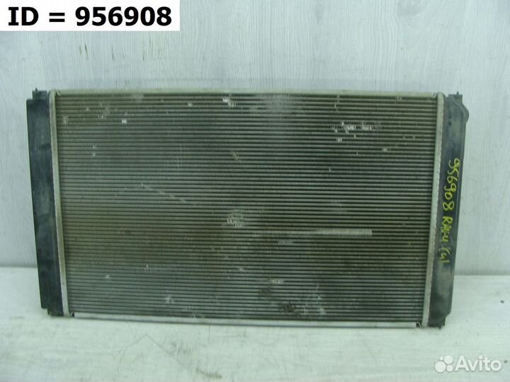 Радиатор охлаждения двигателя Toyota RAV4