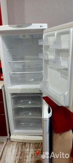 Холодильник LG