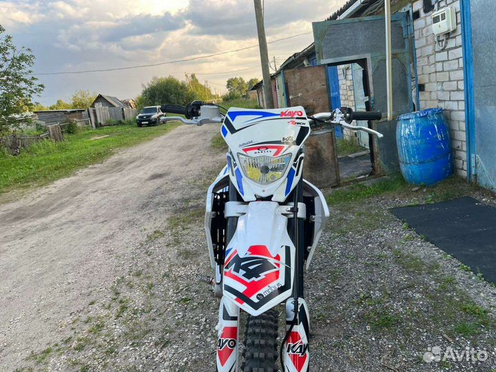 Кроссовый мотоцикл