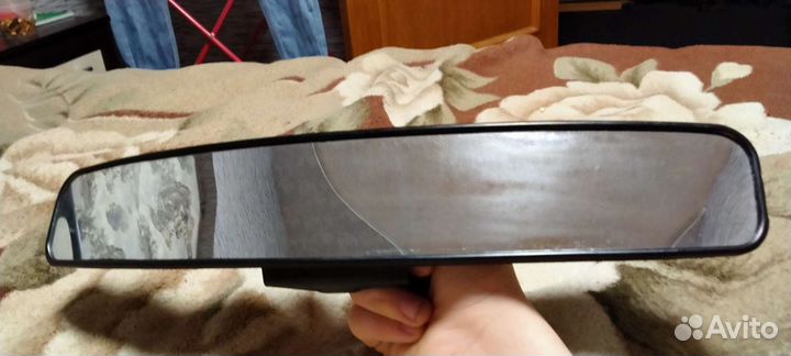 Зеркало заднего вида