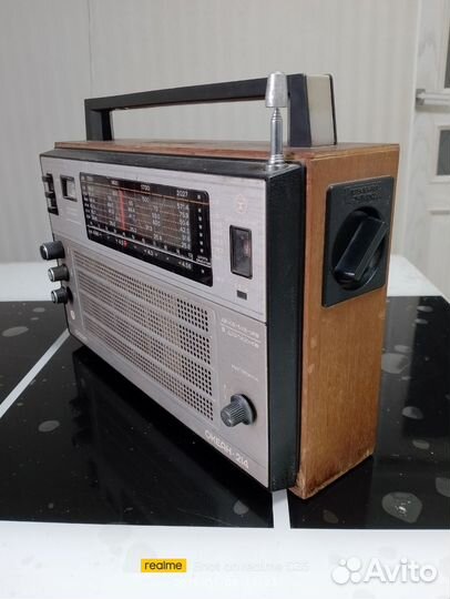 Радиоприемники СССР вэф-202 и Океан-214