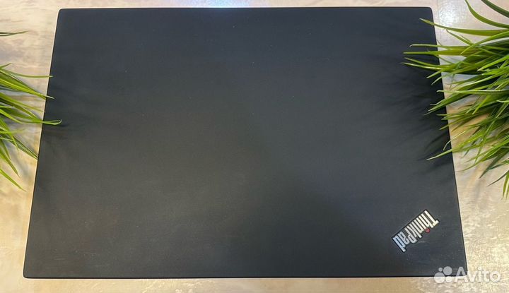 Lenovo Thinkpad T495 - 8/256GB, AMD Ryzen 5 Pro 35