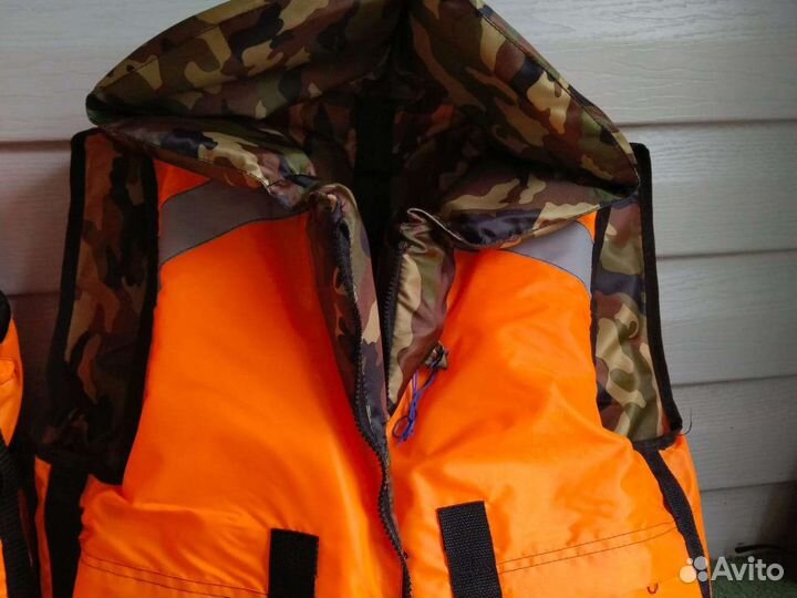 Спасательный жилет