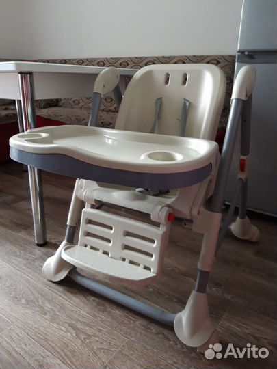 Детский стульчик для кормления