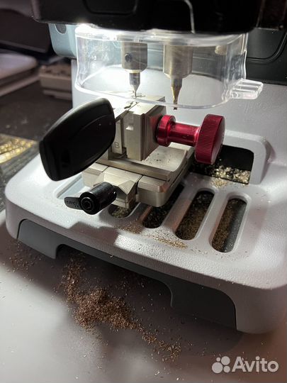 Автоключи. Изготовление автомобильных ключей