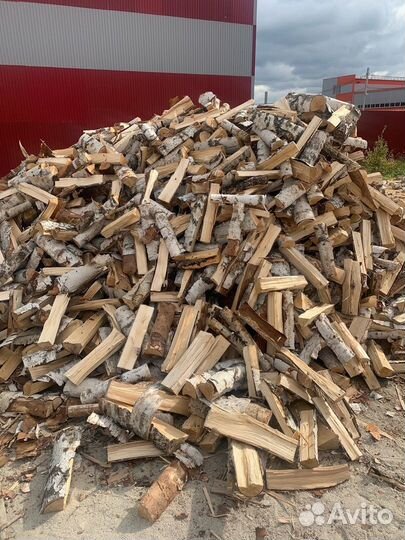 Дрова березовые колотые с укладкой