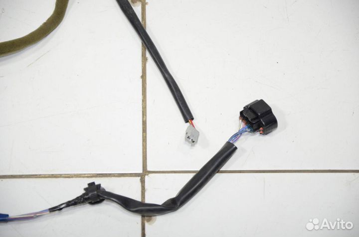 Проводка двери задняя левая Toyota Sequoia UCK45