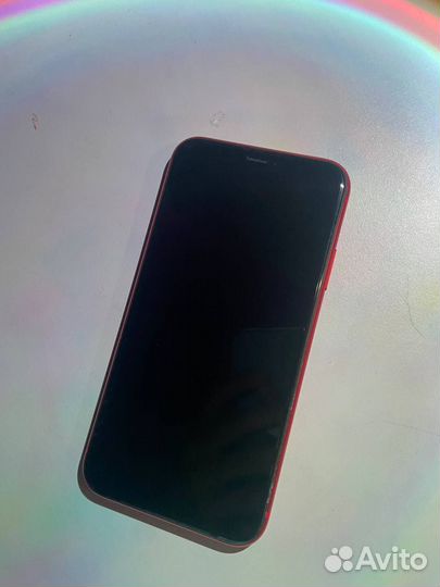 Телефон iPhone 11