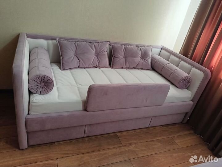 Детская кровать мягкая