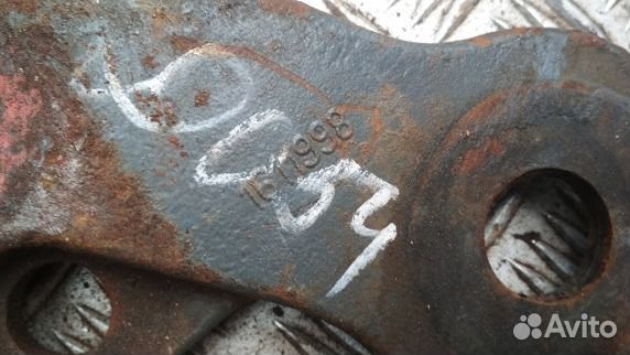 Кронштейн амортизатора переднего моста, нижний пра