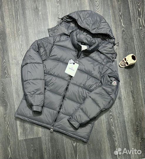 Зимние куртки Moncler