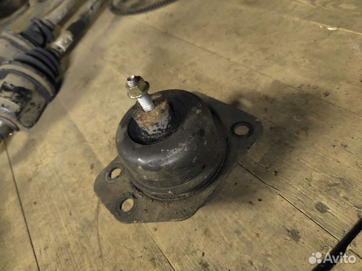 Подушка двигателя правая chevrolet lacetti