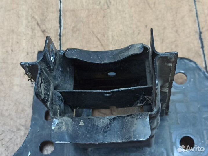 Кронштейн усилителя бампера Opel Corsa D 2006-2014