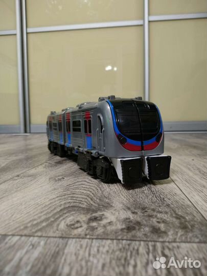 Тобот Атлон Метрон