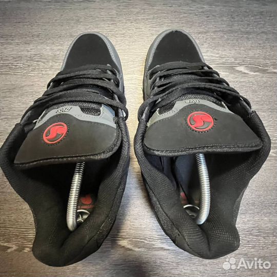 Dvs osiris circa globe adio dc shoes fallen etnies