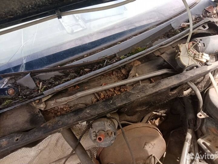 Трапеция дворников Volkswagen Passat В3