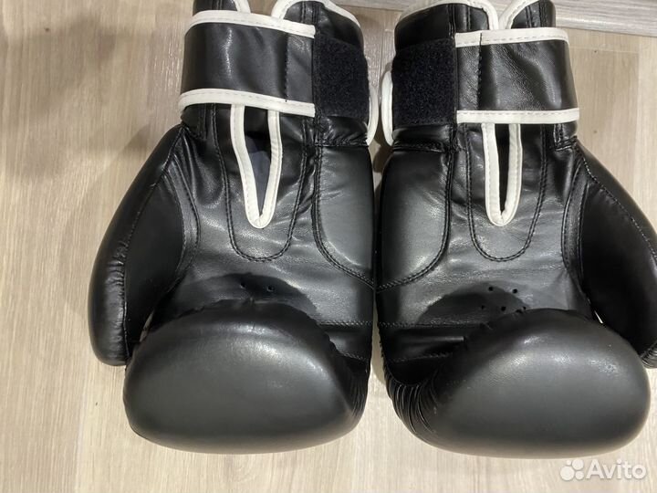 Боксерские перчатки Green hill hamed 14.oz