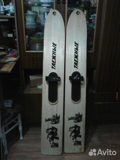 Охотничьи лыжи обшитые камусом