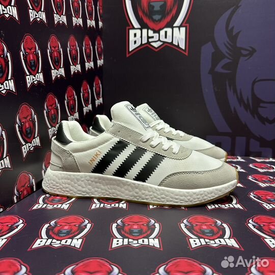 Кроссовки adidas iniki