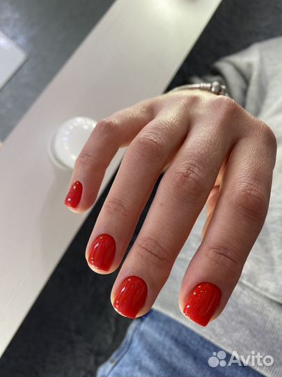 Маникюр и педикюр