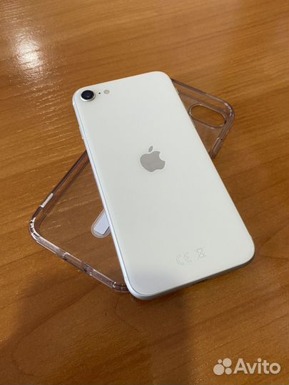 iPhone SE, 64 ГБ