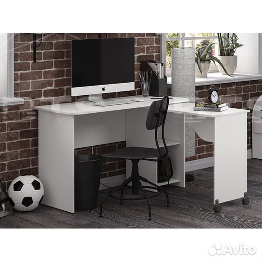 Письменный стол в наличии