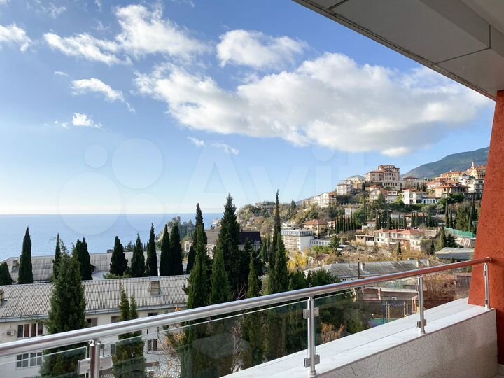 3-к. квартира, 94 м², 4/10 эт.