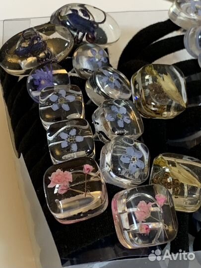 Резинка для волос из эпоксидной смолы с цветами