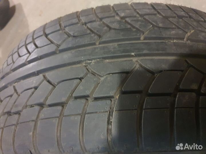 Achilles Desert Hawk UHP 245/40 R20