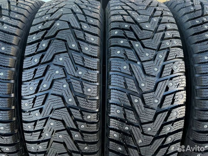 Hankook Winter I'Pike RS2 W429 215/55 R17 98T