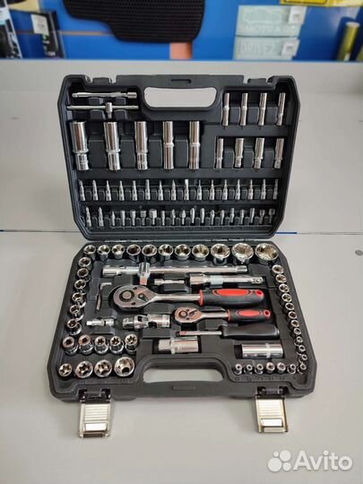 Набор инструментов. 82 предмета