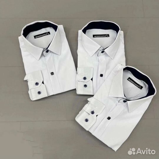 Белая рубашка с длинными рукавами для мальчика