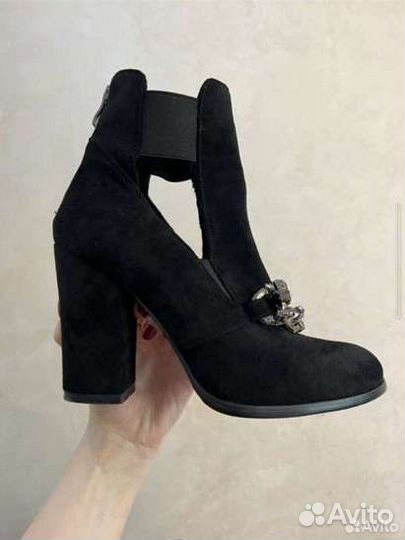 Туфли-ботильоны