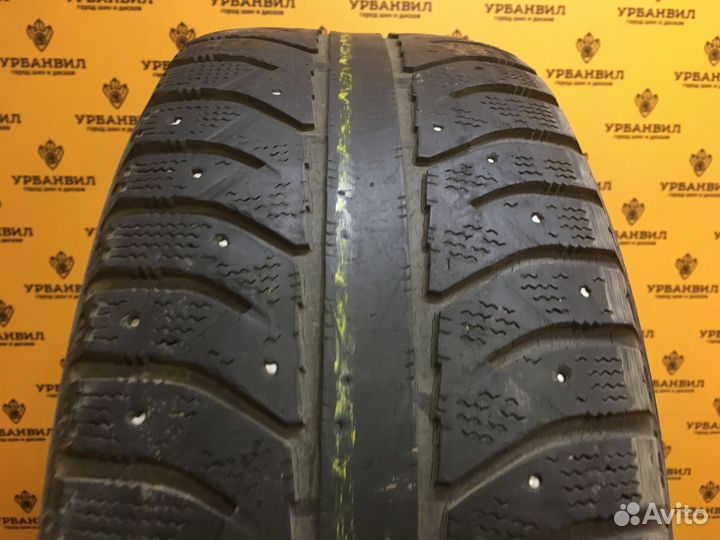 Bridgestone Ice Cruiser 7000 215/60 R16 95T
