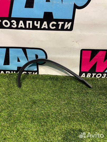 Уплотнитель дверного проема передний правый Fiat