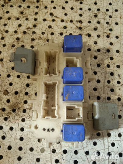 Блок предохранителей (в салон ) Renault Koleos