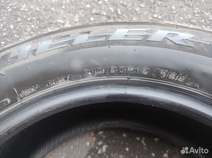 Bridgestone Dueler H/P 215/65 R16