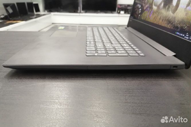 Новый Lenovo I7 7500 17.3 IPS FHD GT 940MX-4GB