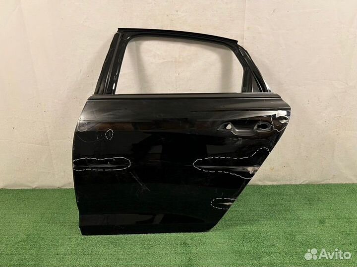 Дверь задняя левая Audi A6 C8