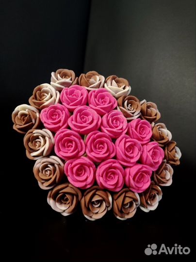 Букет - 29 Роз из Белого и Молочного Шоколада