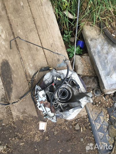 Задняя левая ступица Porsche 911 Carrera 996 M96