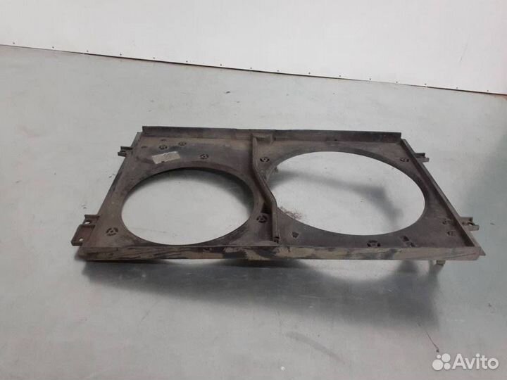 Диффузор вентилятора Volkswagen Golf 3 2000