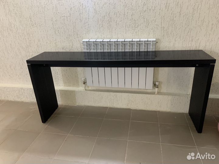 Стол-консоль