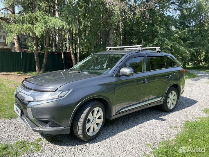 Mitsubishi Outlander 2.0 CVT, 2017, 129 363 км