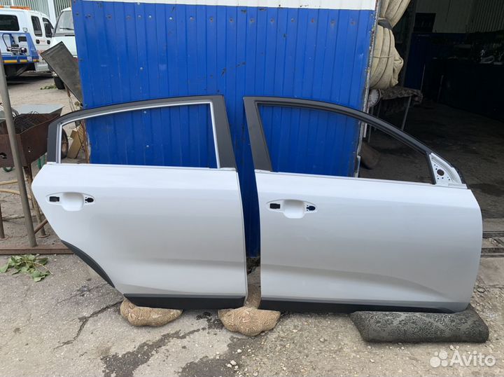 Дверь Kia Rio X-Line Оригинал в цвет